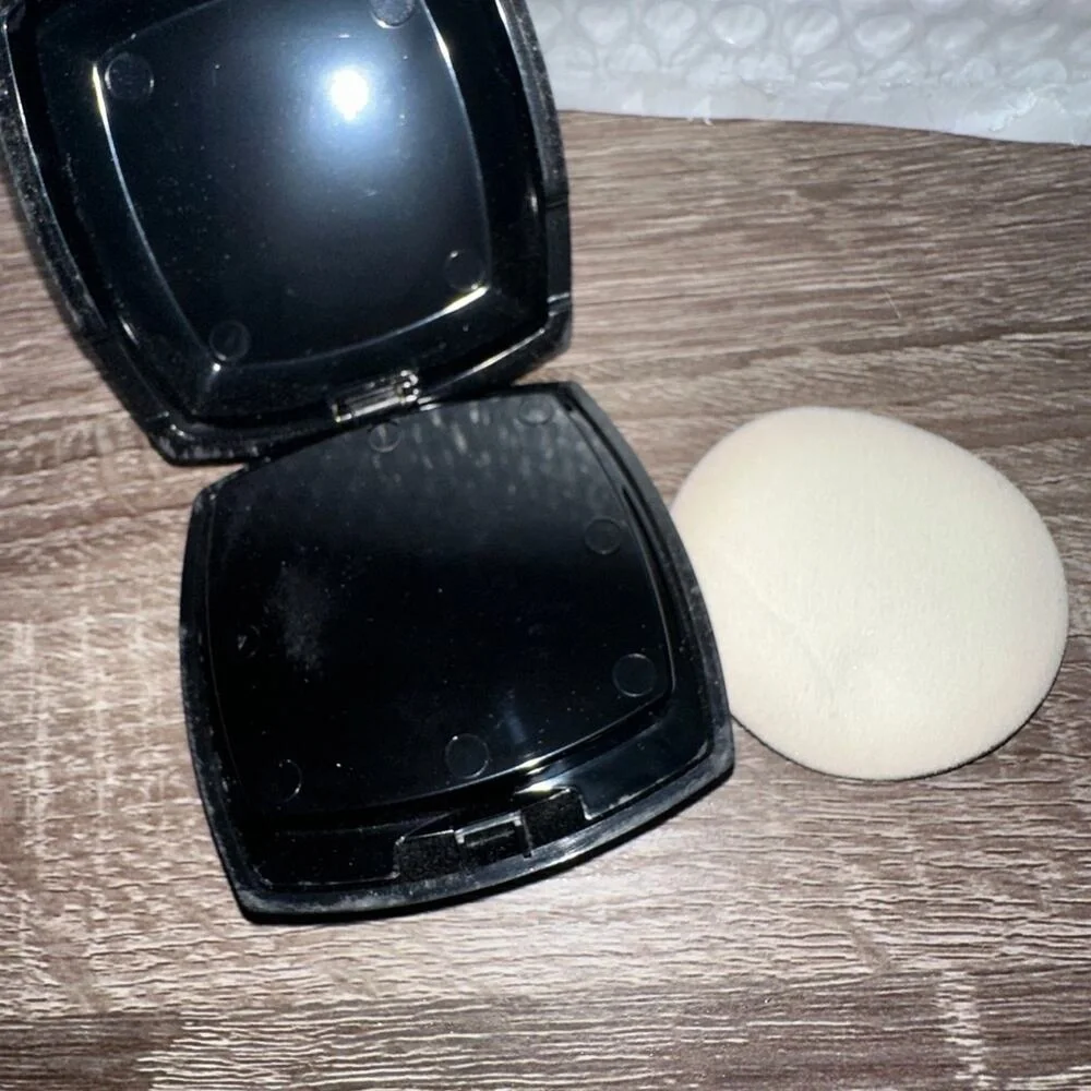Peter Thomas Roth Un-Wrinkle Pressed Powder‎ foundation
